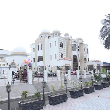 Shahi Palace Hotel Chichawatni Dış mekan fotoğraf