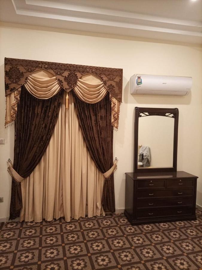 Shahi Palace Hotel Chichawatni Dış mekan fotoğraf