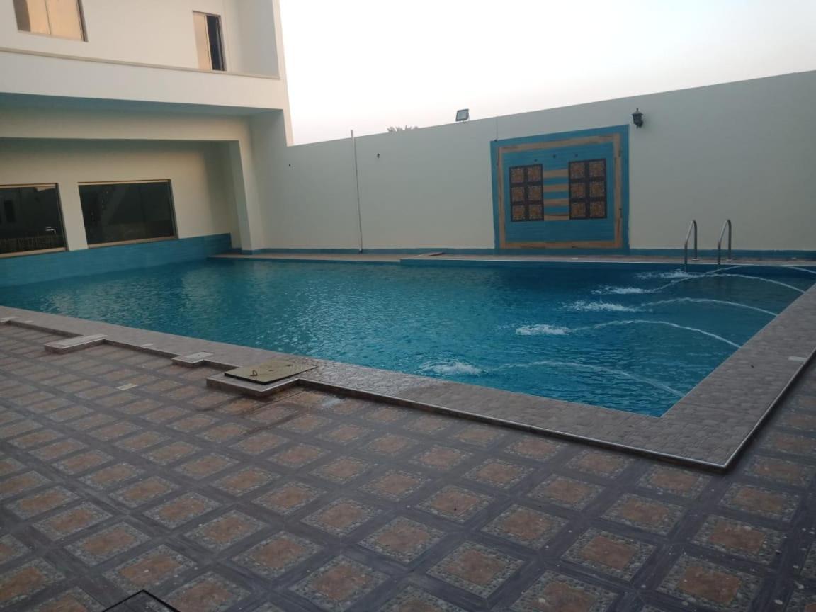 Shahi Palace Hotel Chichawatni Dış mekan fotoğraf